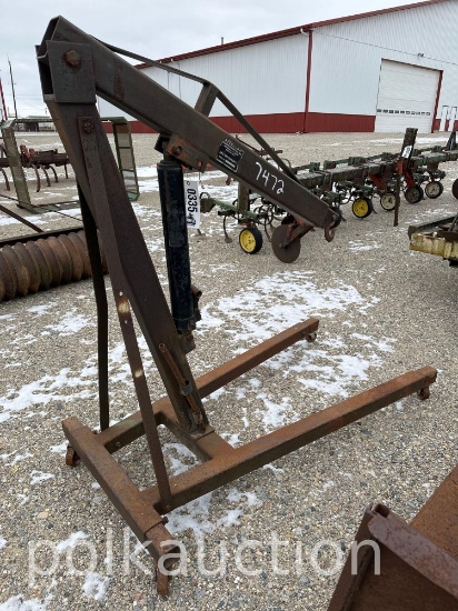 335 - 2.5 TON STANDARD CHERRY PICKER