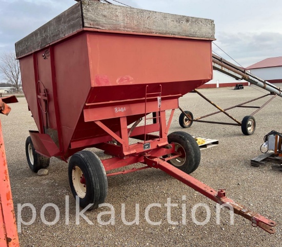 8261 - GRAVITY WAGON