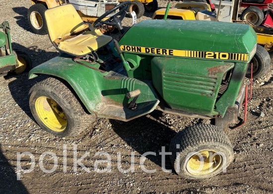 8733 - JOHN DEERE 210 L&G (SN#191938)
