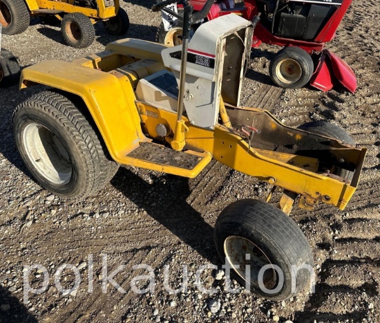 8735 - CUB CADET 129 L&G (NO TAG)