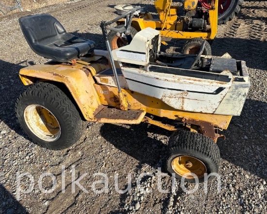 8736 - CUB CADET 1250 L&G (NO TAG)