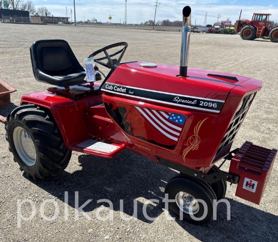 9384 - CUB CADET 2096 CUSTOM RESTORED TRACTOR (NO TAG)