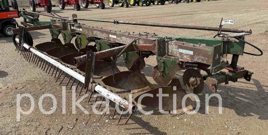 9897 - OLIVER 548 – 6 BTM PLOW
