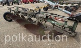 9875 - JOHN DEERE 4 BTM PLOW