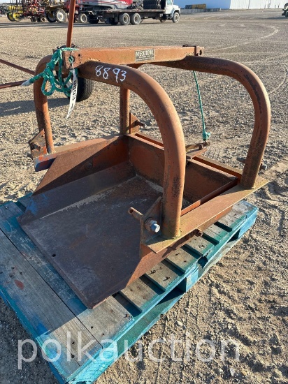 8893 - IH 3PT SCOOP