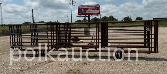 9227 - (5) CATTLE PANELS w/ GATE (SOLD x $)