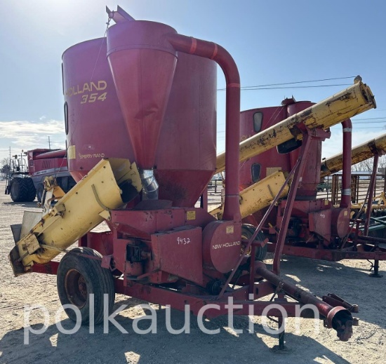 9432 - NEW HOLLAND 354 GRINDER MIXER