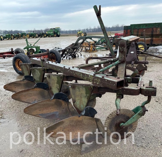 9903 - OLIVER 4 BTM PLOW