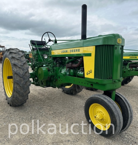 11905 - JOHN DEERE 620 (SN# 6217856)