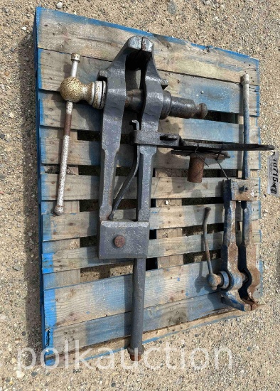10715 - (2) VINTAGE BLACKSMITH POST VICES