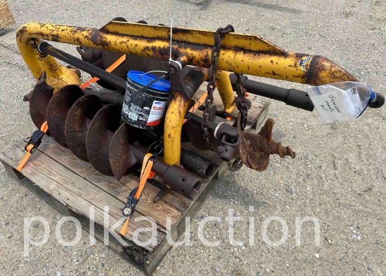 10793 - DANUSER F8 3PT POSTHOLE DIGGER