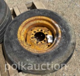 10697 - SINGLE 9.5L-15 TIRE & 6-BOLT RIM