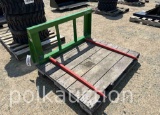 10762 - BALE SPEAR ATTACHMENT FOR JOHN DEERE