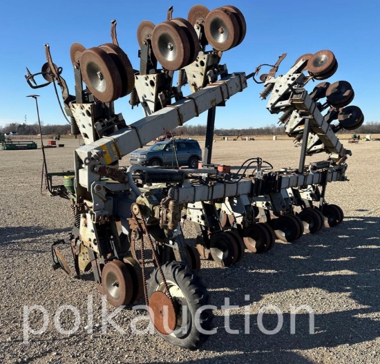 2616 - HINIKER 12-ROW CULTIVATOR/ NITROUS APPLICATOR