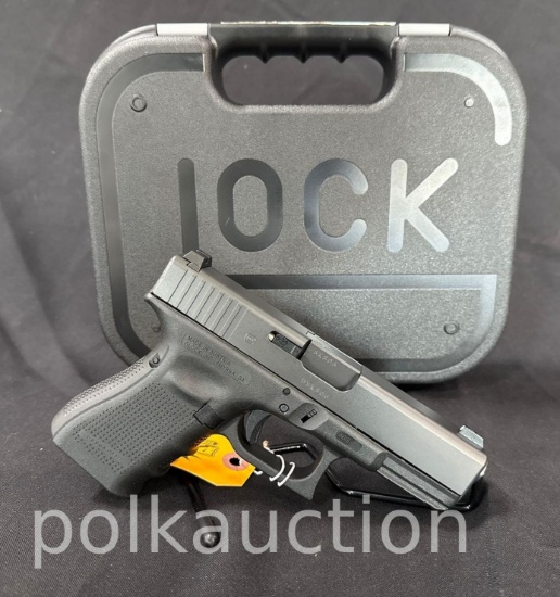 GLOCK G23 .40SW PISTOL (SN# USK806) (3MAGS/CASE)