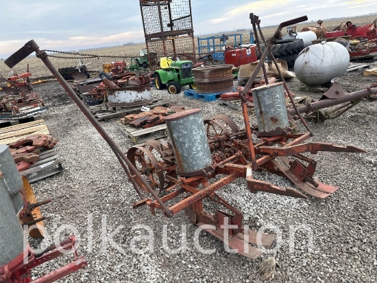 IH FAST HITCH 2 ROW PLANTER (WF)