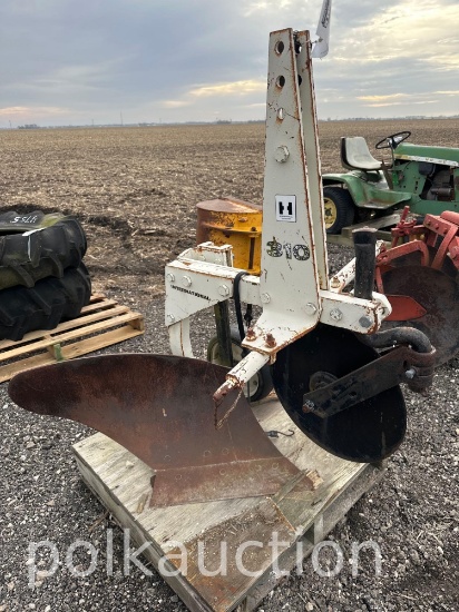 IH 1 BOTTOM 3PT PLOW (WF)