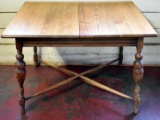 ANTIQUE OAK DINING ROOM TABLE