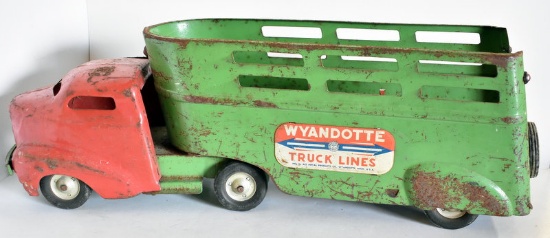 WYANDOTTE CATTLE TRUCK AND TRAILER