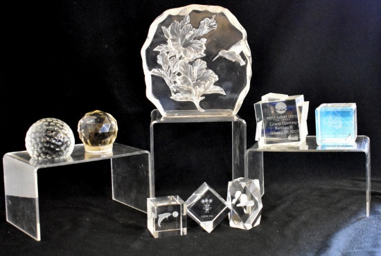 ASSORTED VINTAGE PAPERWEIGHTS