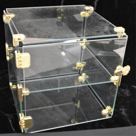 COUNTER TOP GLASS DISPLAY CASE