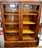 ANTIQUE OAK CABINET