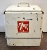 VINTAGE 7-UP PICNIC COOLER