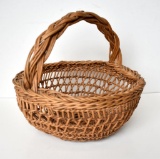 ANTIQUE SILETZ TRIBE BASKET