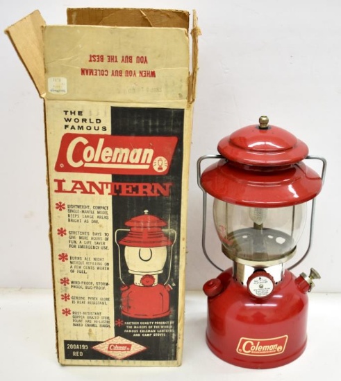 VINTAGE COLEMAN LANTERN