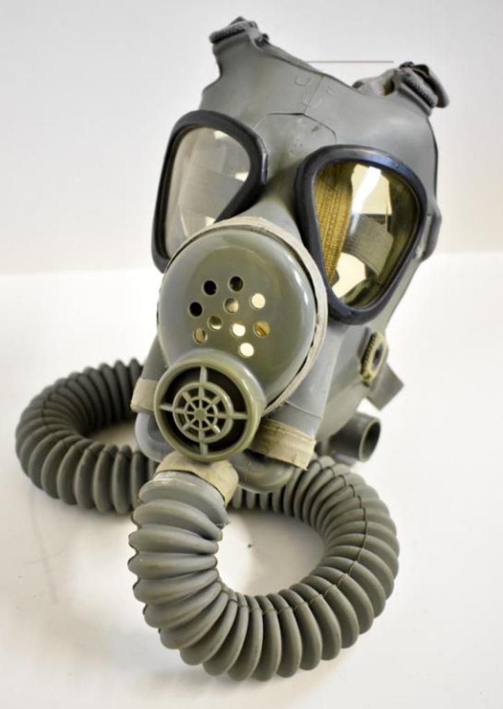 jeans Scorch fest RECONDITIONED WWII US ARMY M3 DIAPHRAGM GAS MASK | Guns & Military  Artifacts Militaria WW1 & WW2 Memorabilia | Online Auctions | Proxibid