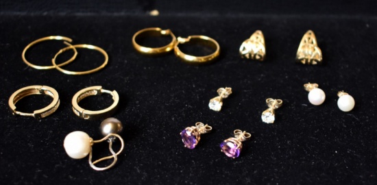 ASSORTED GOLD EARRINGS
