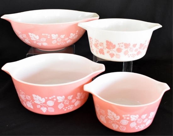 FOUR PYREX DISHES IN COORDINATING COLORS