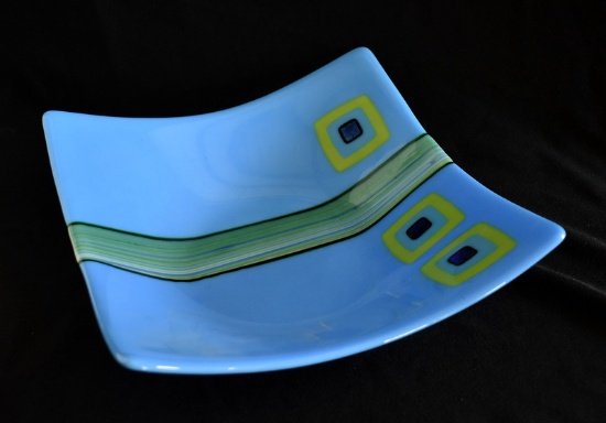 ART GLASS CENTER BOWL (CASA CHARITY LOT)