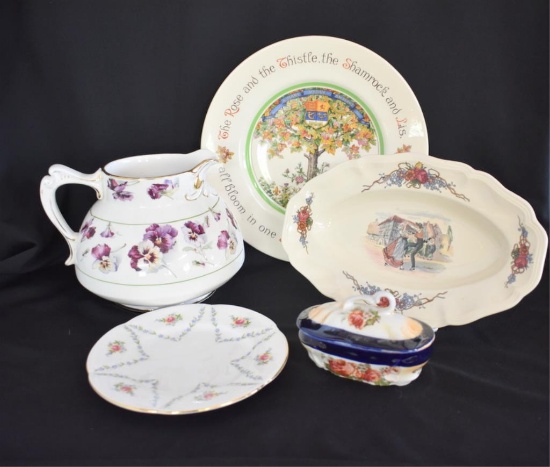 FIVE PIECES OF ASSORTED CHINA