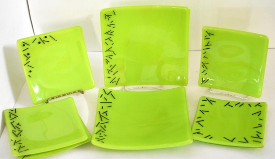 SEVEN ART GLASS PLATES BY CALIFORNIA ARTISAN