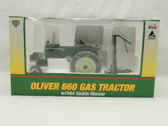 OLIVER 660 TOY TRACTOR (NOS)