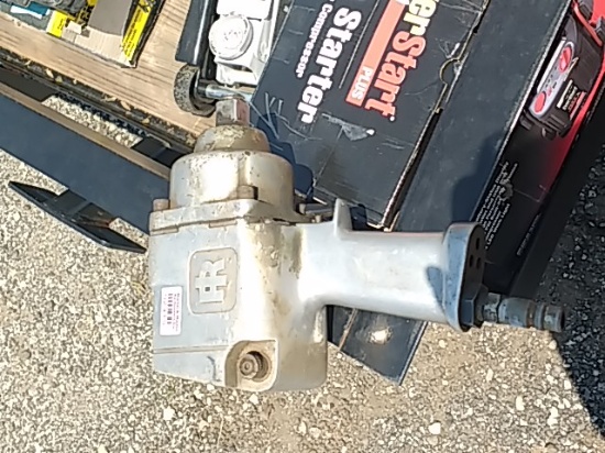 INGERSOLL RAND 261 PNEUMATIC IMPACT WRENCH