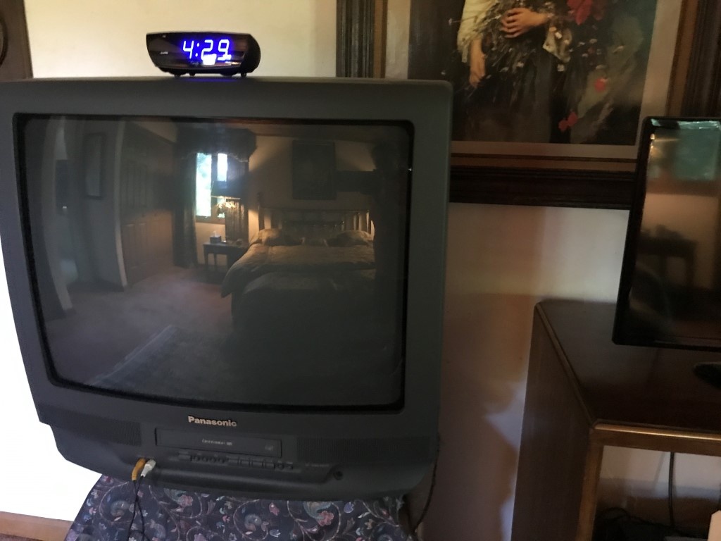 1 Panasconic 26 Tv Vhs Combo Dvd Player 1 Lg 24 Flat Screen Tv Mod Estate Personal Property Personal Property Online Auctions Proxibid