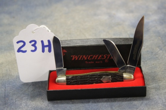 23H. Winchester W15 3964 New Old Stock Pocket Knife w/ Box