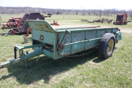 John Deere Manure Spreader CN: 2533