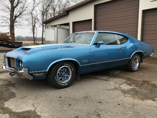 LOT 2: 1972 Oldsmobile 442