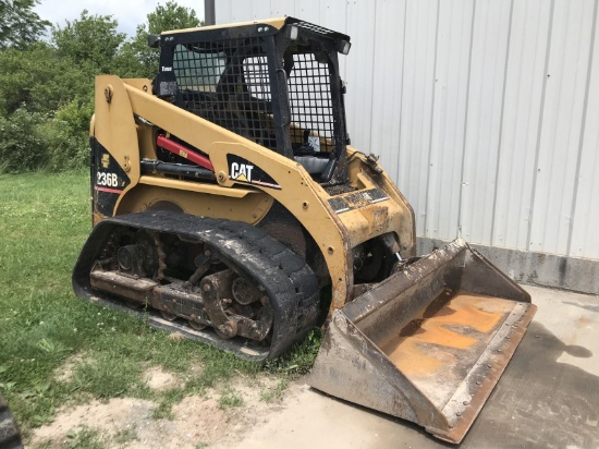 3. ‘04 Caterpillar 236B Skid Steer Loader