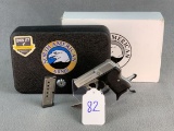 82. North American Arms NAA 25 Guardian .25 ACP Stainless, Locking Case & Ex. Mag SN: CB00161