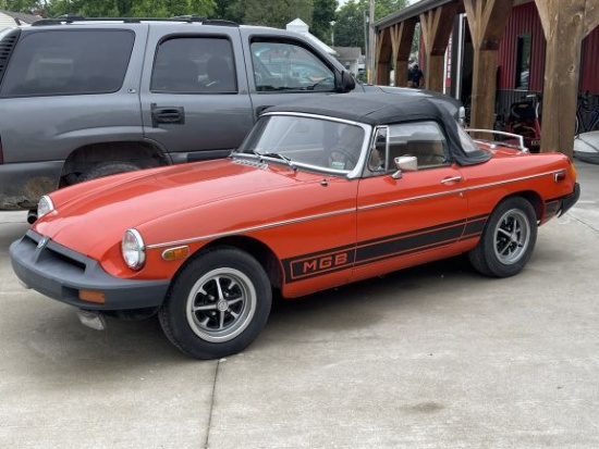 Lot 15A - MG MGB Roadster