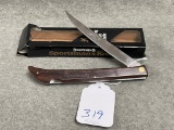 319. Browning Folding Fillet knife, Wood Handle, Model 912, W/Box