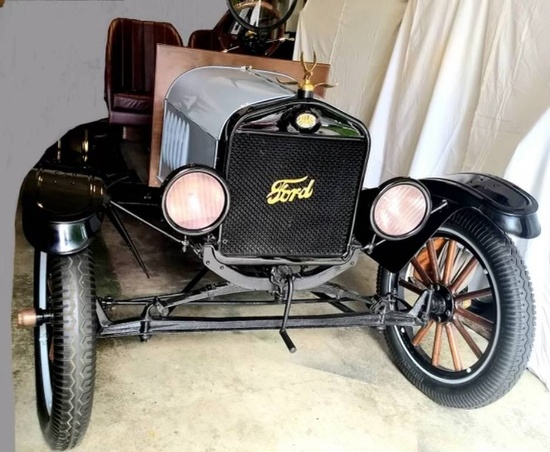Lot 19. 1922 Ford Model T Roadster