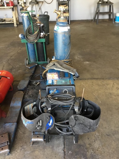 Miller Millermatic 175 230V Wire Welder W/Accessories ***DOES NOT INCLUDE GAS TANK.***