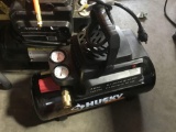 Husky 2 Gallon 100PSI 0.7 SCFM At 40PSI, 0.5 SCFM At 90PSI Air Compressor