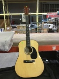 Accolade Acoustic Guitar w/Soft Case