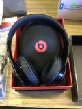 Beats Solo3 Wireless On-Ear Headphones (Black)